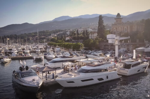 Yacht-1