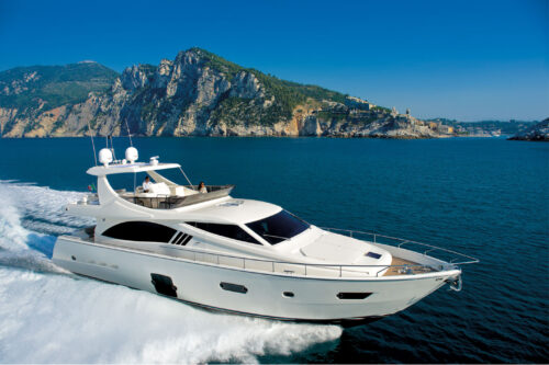 FERRETTI 750
