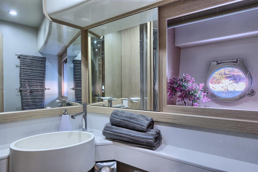 FERRETTI 620 “KIMON” - Featured 