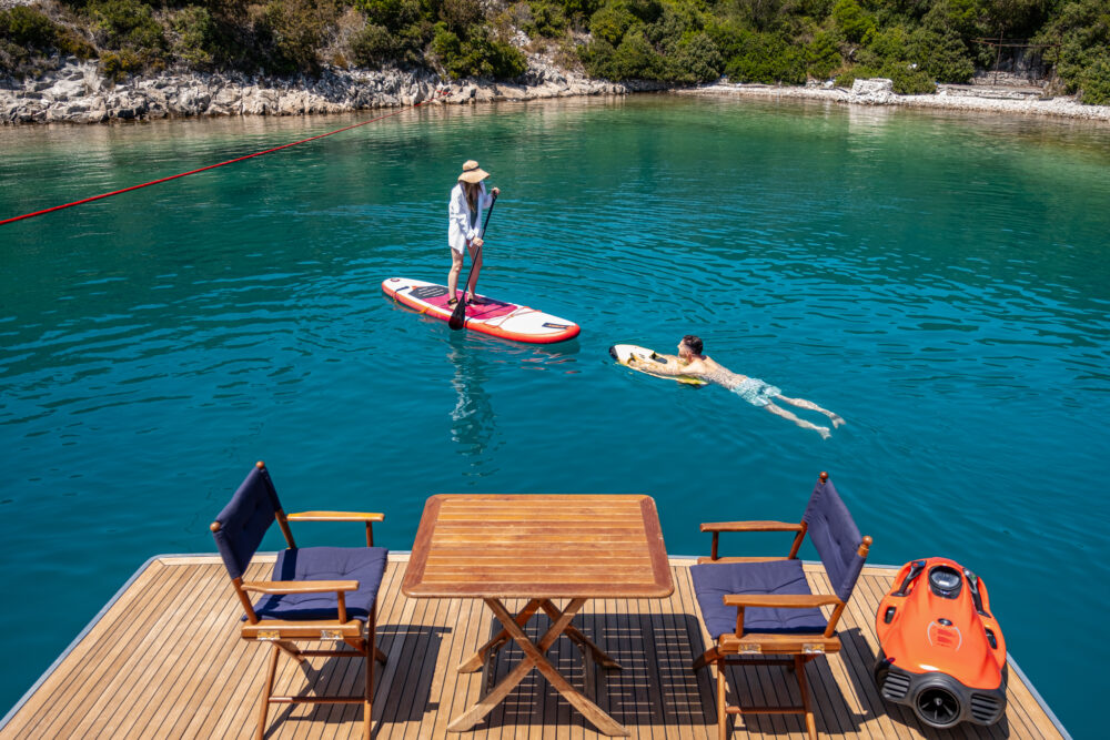 Riva 100 Corsaro „NO STRESS 888“ - Představovat 