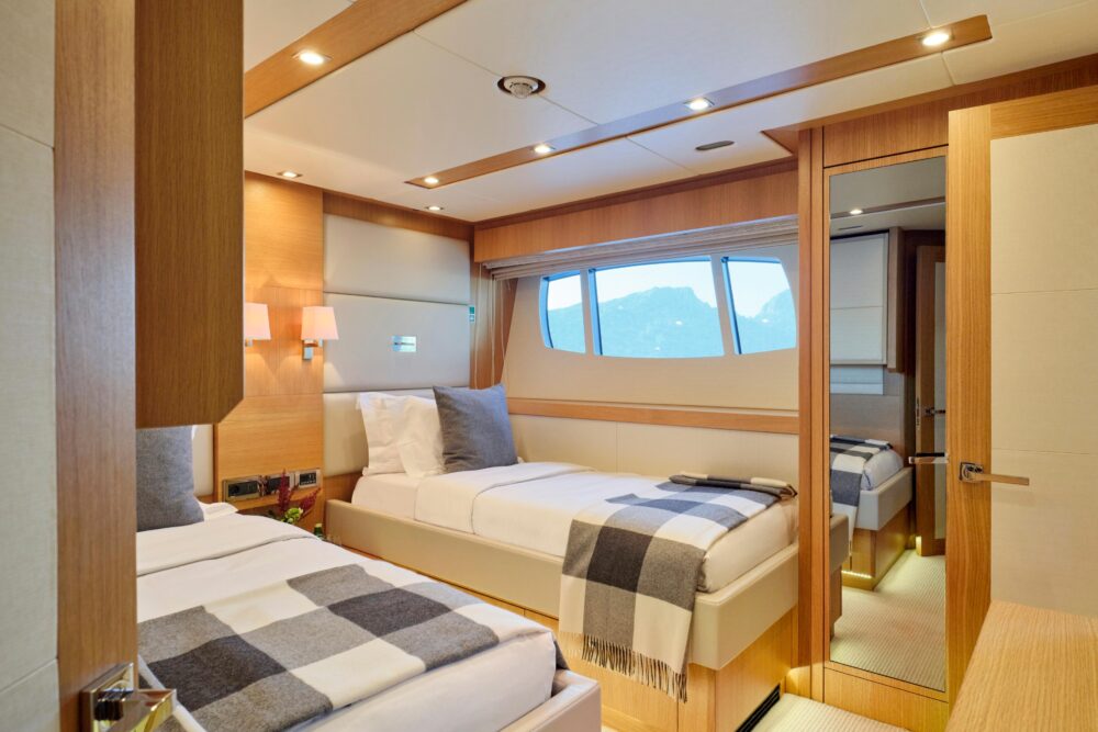 Sunseeker 115 Sport Yacht “MAKANI II” - Featured 