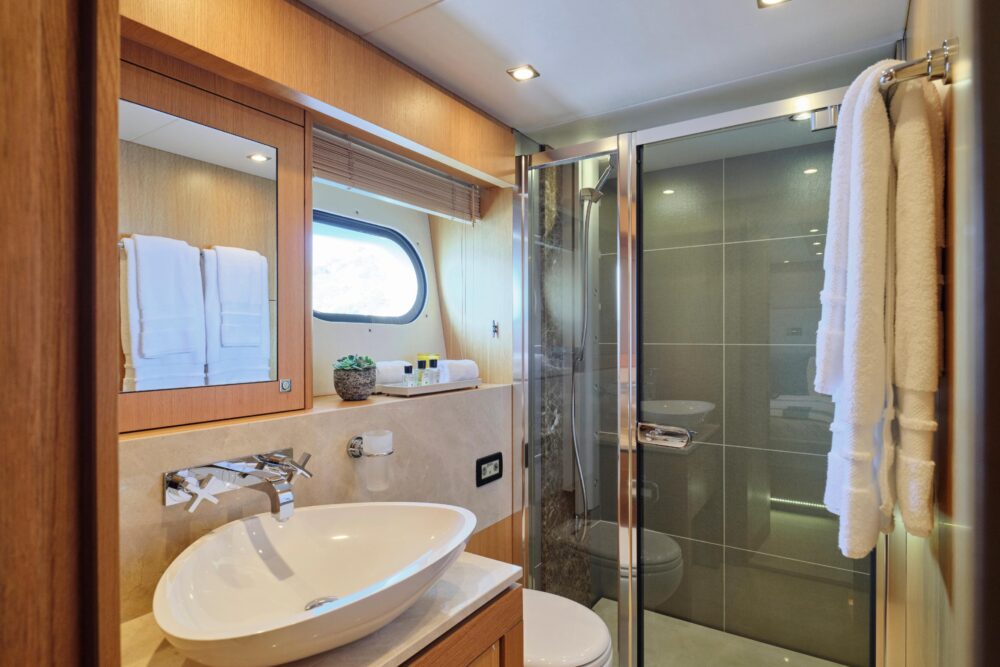 Sunseeker 115 Sport Yacht “MAKANI II” - Featured 