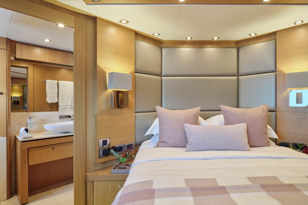 Sunseeker 115 Sport Yacht “MAKANI II” - Featured 