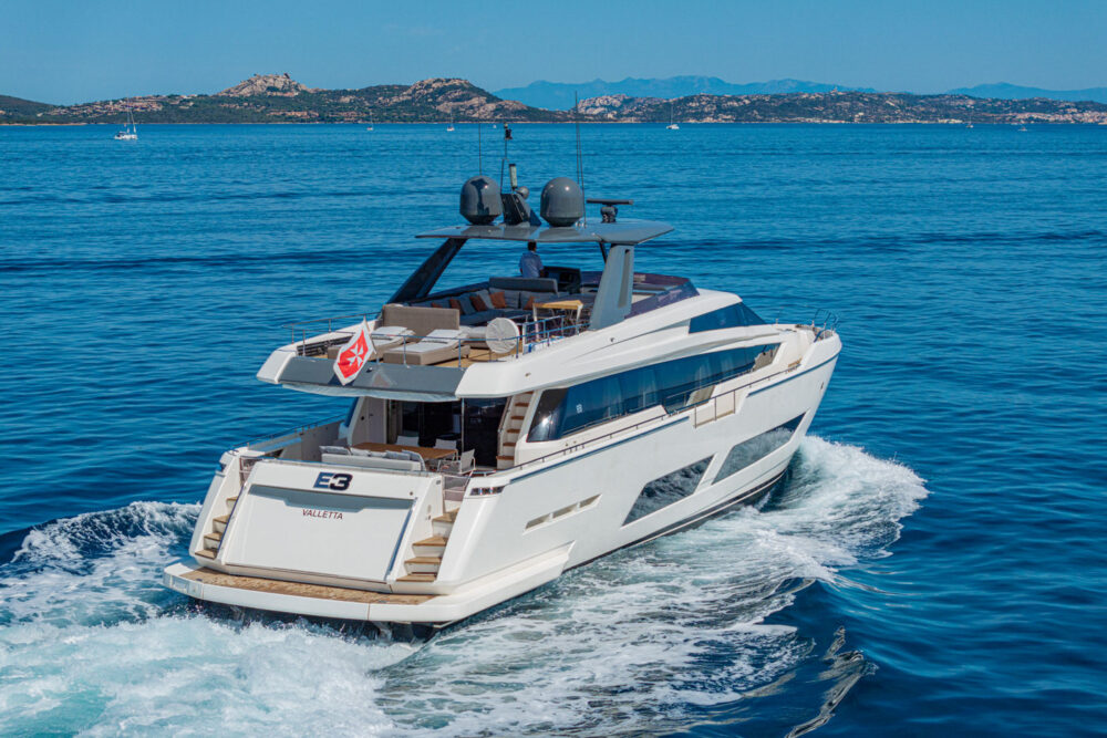 Ferretti Yachts 850 “E3” - In primo piano 