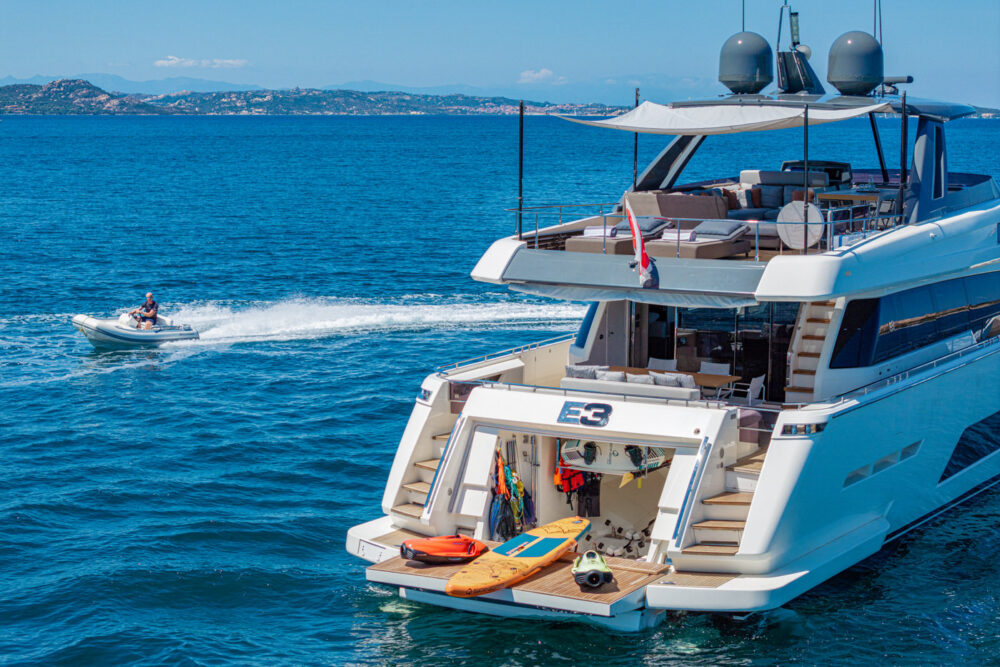 Ferretti Yachts 850 “E3” - In primo piano 