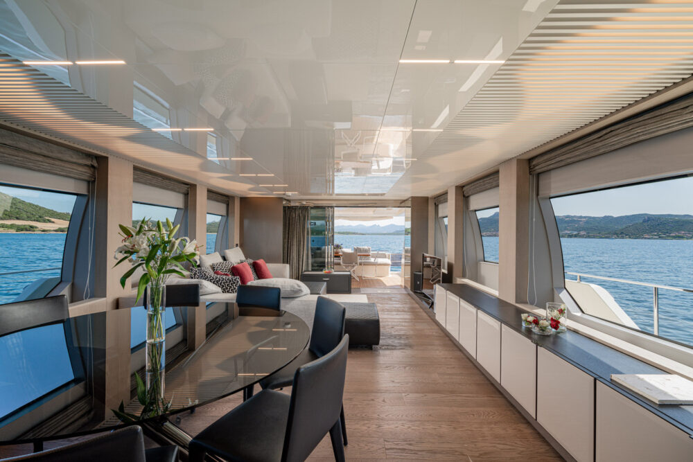 Ferretti Yachts 850 “E3” - In primo piano 