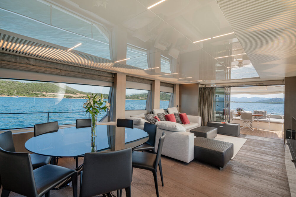 Ferretti Yachts 850 “E3” - In primo piano 