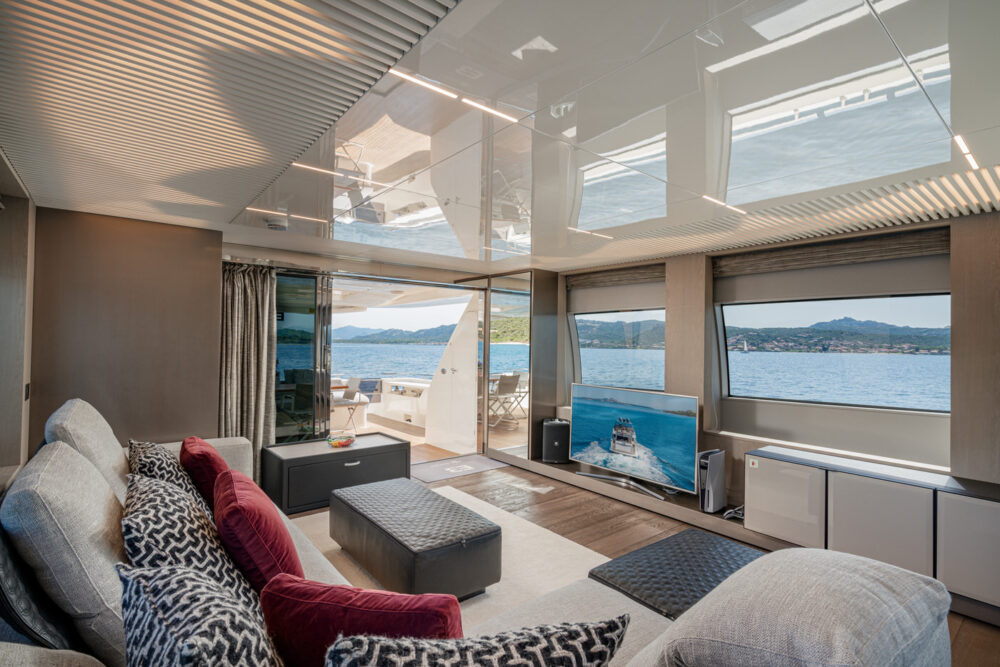 Ferretti Yachts 850 “E3” - In primo piano 