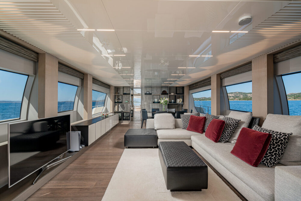 Ferretti Yachts 850 “E3” - In primo piano 