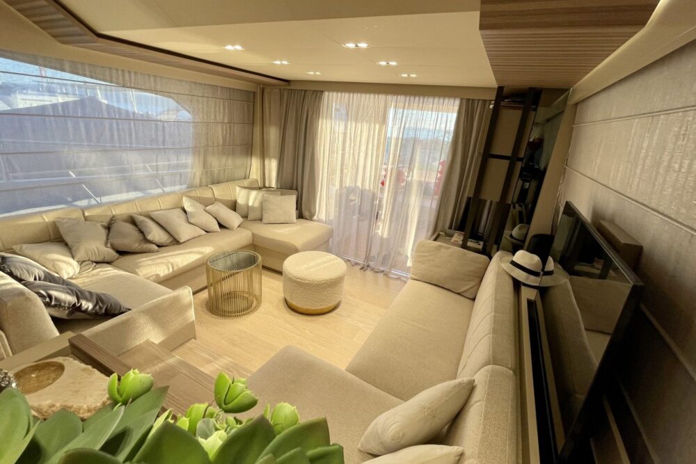 Ferretti Yachts 670 “POSH” - Interior 