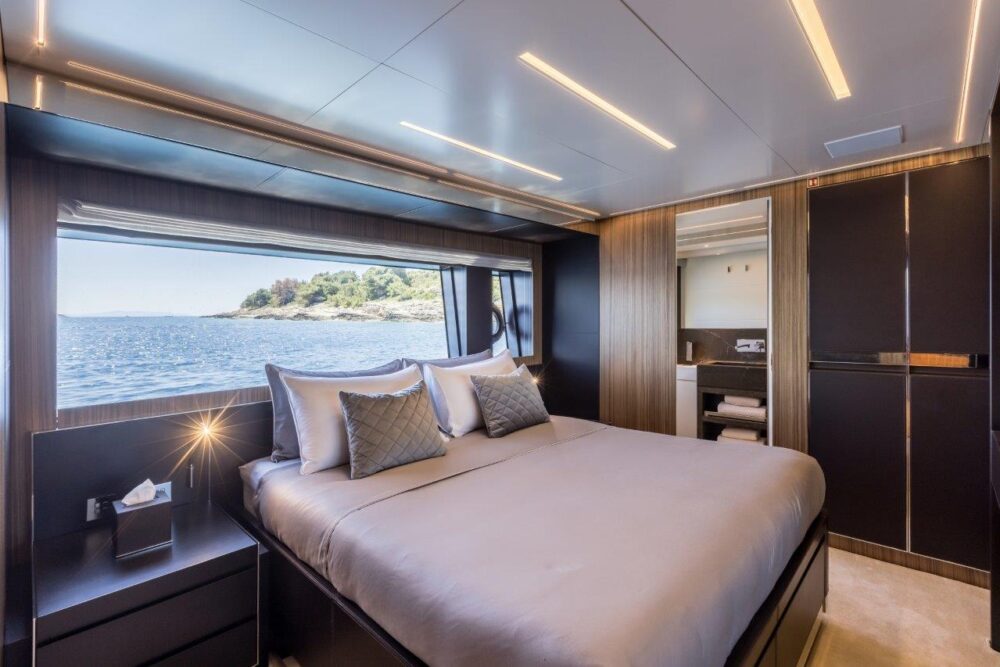 Riva 100 Corsaro “YOYITA II” - Featured 