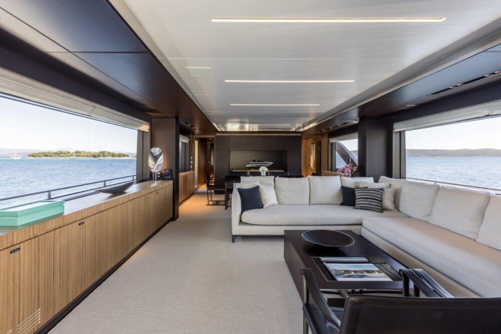 Riva 100 Corsaro “YOYITA II” - Featured 