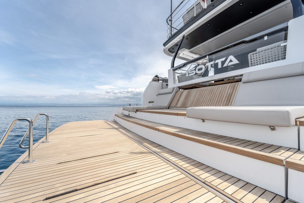 Ferretti Yachts 1000 „ISOTTA” - Zewnętrzny  Ferretti Yachts 1000 „ISOTTA” - Zewnętrzny