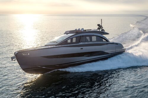 New Pershing GTX70: compact and dynamic, with the sportiness and liveability of the GTX Range.