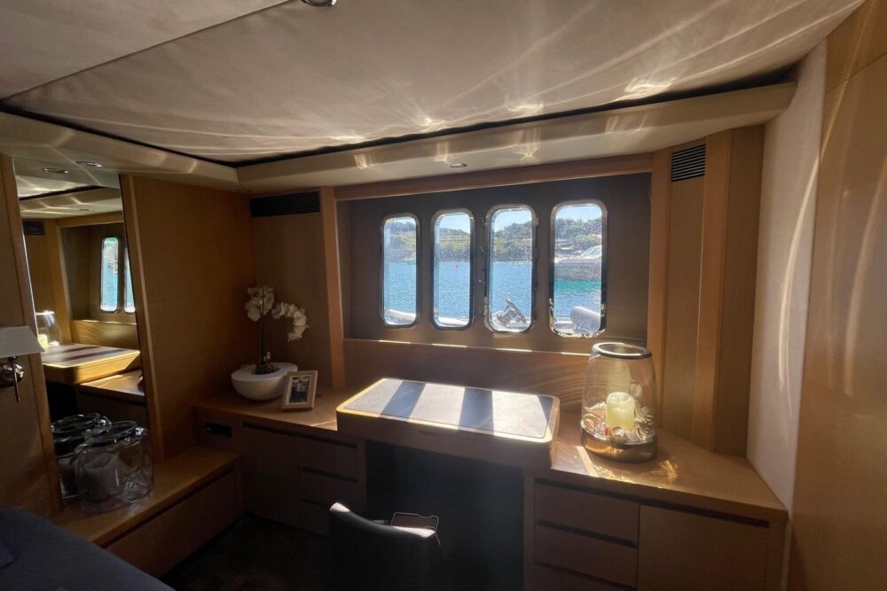 Princess Yachts V 70 „K 1” - Wnętrze  Princess Yachts V 70 „K 1” - Wnętrze