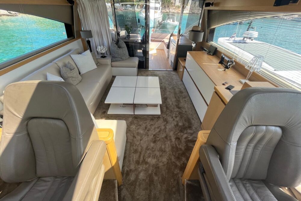 Princess Yachts V 70 „K 1” - Wnętrze  Princess Yachts V 70 „K 1” - Wnętrze