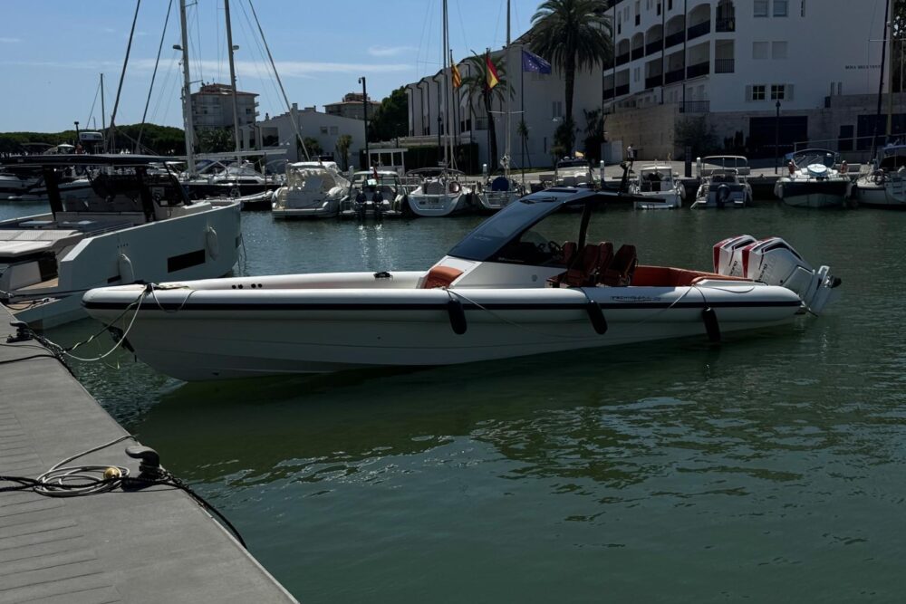 Technohull 38 Grand Sport - Zewnętrzny 