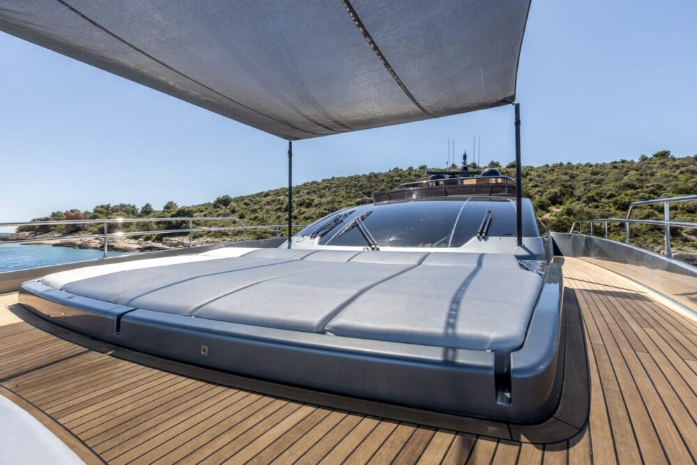 Riva 100 Corsaro “YOYITA II” - Exterior  Riva 100 Corsaro “YOYITA II” - Exterior
