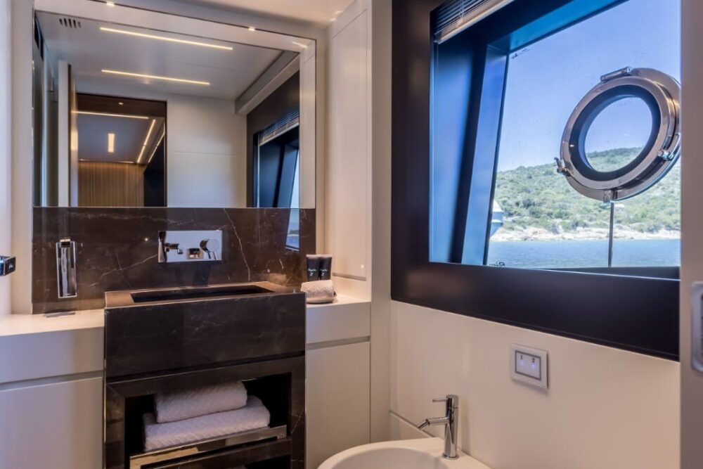 Riva 100 Corsaro “YOYITA II” - Interior  Riva 100 Corsaro “YOYITA II” - Interior