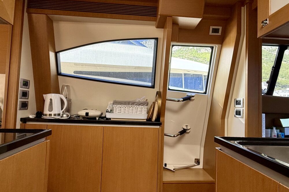 Ferretti Yachts Ferretti 780 “ALGIEDI” - Interior  Ferretti Yachts Ferretti 780 “ALGIEDI” - Interior