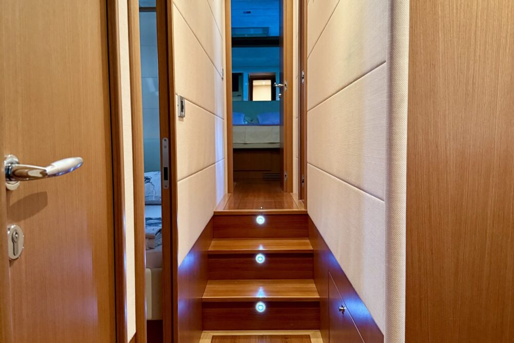 Ferretti Yachts Ferretti 780 “ALGIEDI” - Interior  Ferretti Yachts Ferretti 780 “ALGIEDI” - Interior