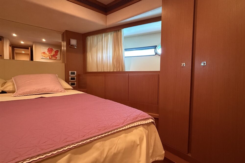 Ferretti Yachts Ferretti 780 “ALGIEDI” - Interior  Ferretti Yachts Ferretti 780 “ALGIEDI” - Interior