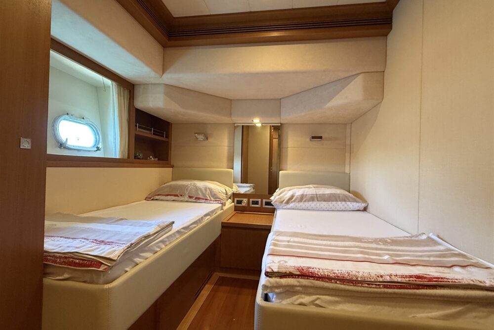 Ferretti Yachts Ferretti 780 “ALGIEDI” - Interior  Ferretti Yachts Ferretti 780 “ALGIEDI” - Interior