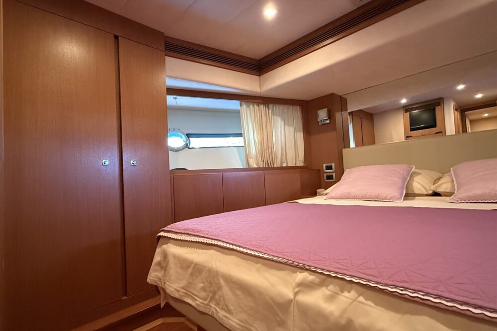 Ferretti Yachts Ferretti 780 “ALGIEDI” - Interior  Ferretti Yachts Ferretti 780 “ALGIEDI” - Interior