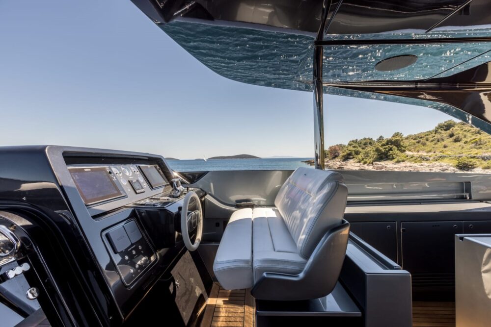 Riva 100 Corsaro “YOYITA II” - Exterior  Riva 100 Corsaro “YOYITA II” - Exterior