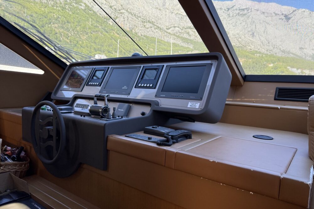Ferretti Yachts Ferretti 780 “ALGIEDI” - Interior  Ferretti Yachts Ferretti 780 “ALGIEDI” - Interior