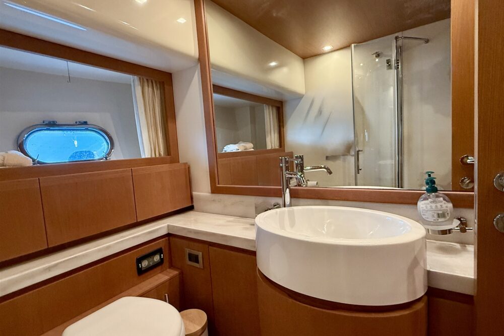 Ferretti Yachts Ferretti 780 “ALGIEDI” - Interior  Ferretti Yachts Ferretti 780 “ALGIEDI” - Interior
