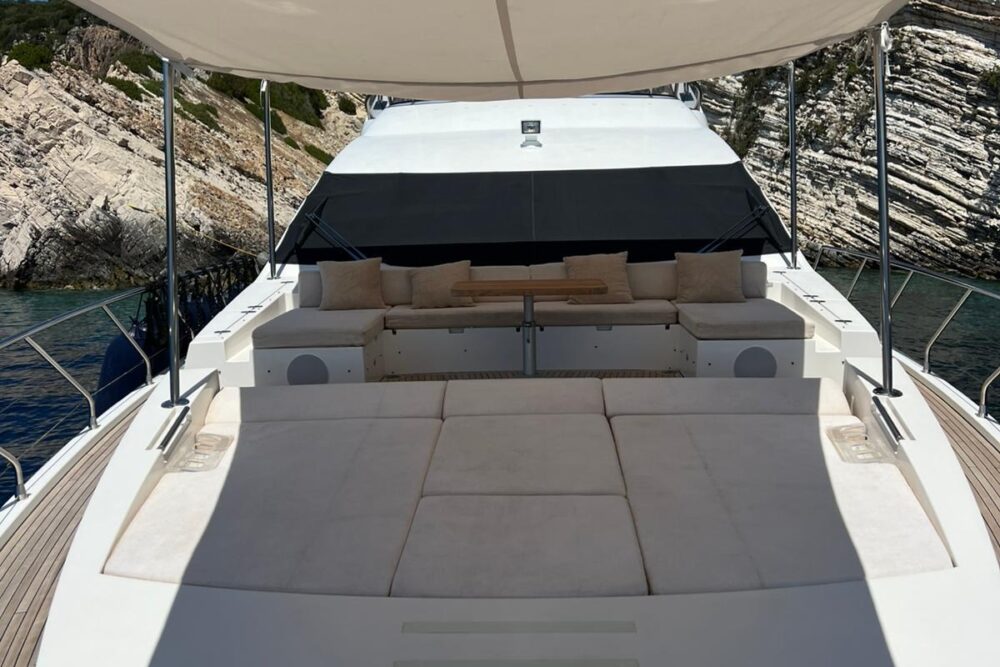 Azimut 80 „STRATUS“ - Exteriér 