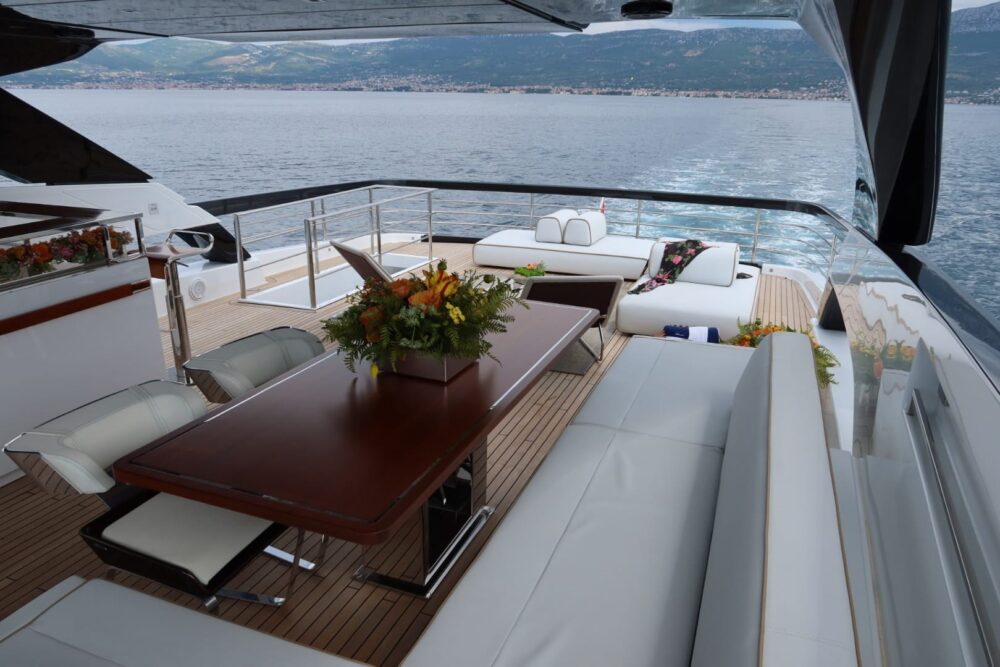Riva 100 Corsaro „RUŽARIJA“ - Exteriér 