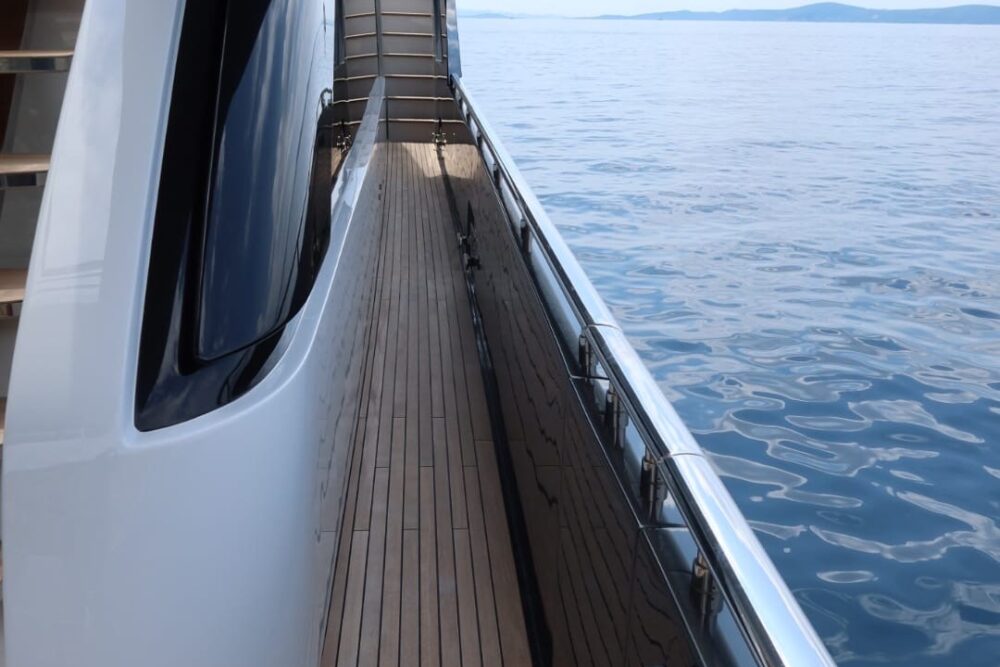 Riva 100 Corsaro „RUŽARIJA“ - Exteriér 