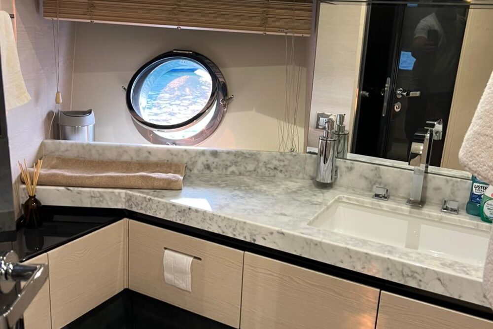 Azimut 80 „STRATUS“ - Interiér 