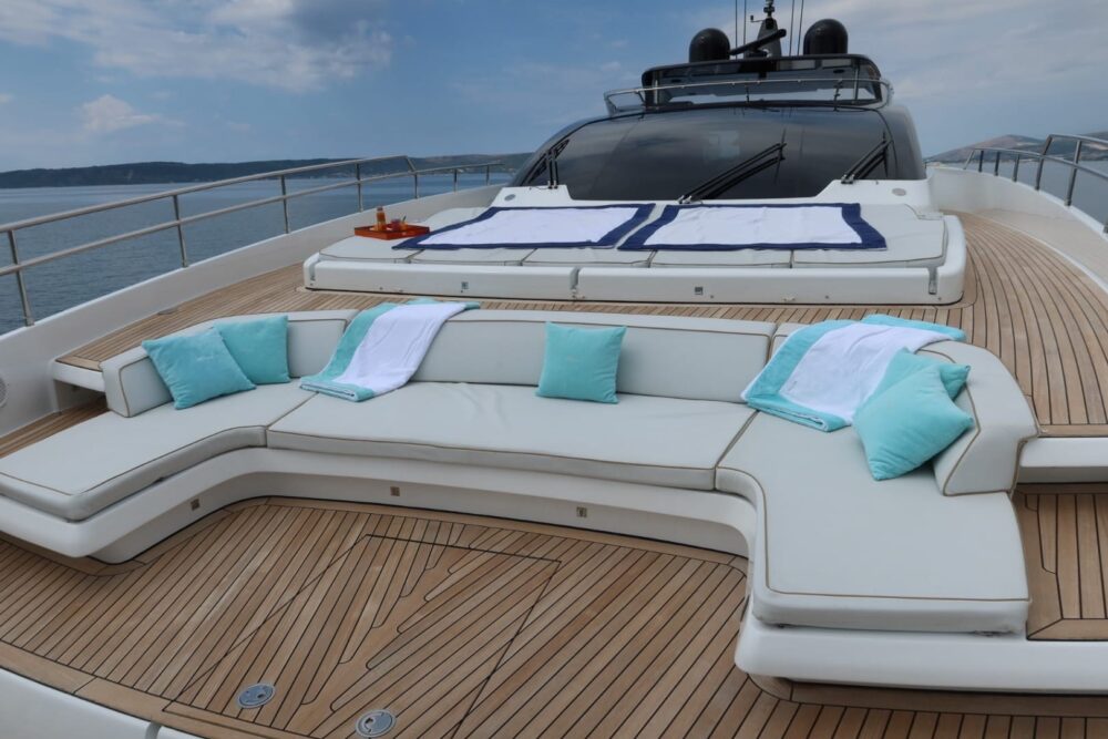Riva 100 Corsaro „RUŽARIJA“ - Exteriér 