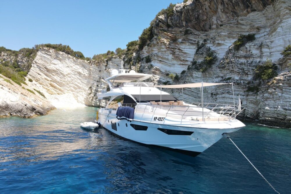 Azimut 80 „STRATUS“ - Exteriér 