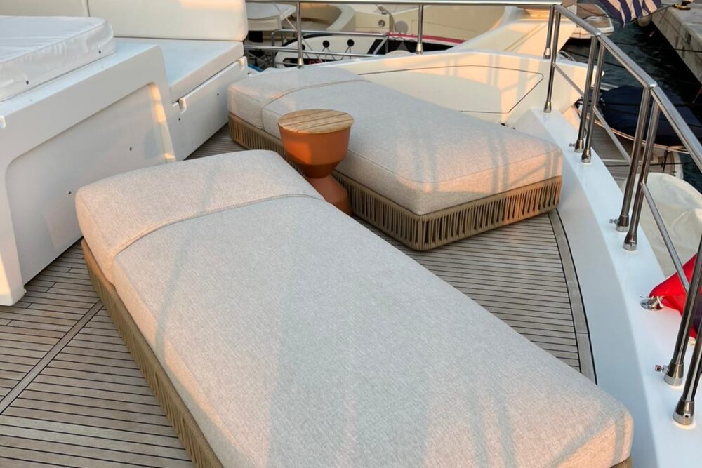 Azimut 80 „STRATUS“ - Exteriér 