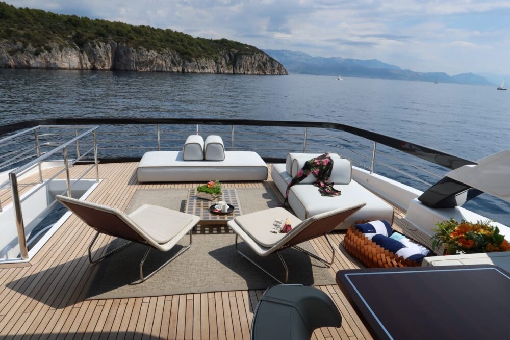 Riva 100 Corsaro „RUŽARIJA“ - Exteriér 