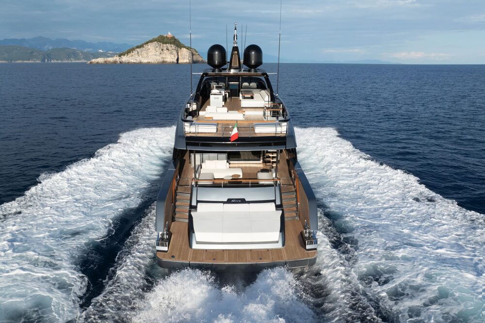 Riva 112′ Dolcevita Super New - Внешний вид - Riva 112' Dolcevita Super New