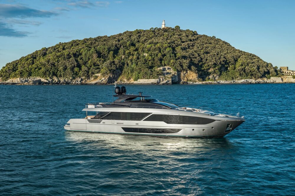 Riva 112′ Dolcevita Super New - Внешний вид - Riva 112' Dolcevita Super New