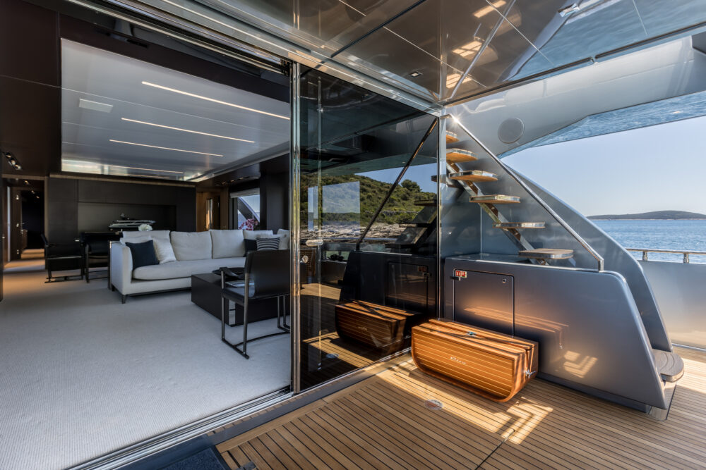 Riva 100 Corsaro “YOYITA II” - Featured 