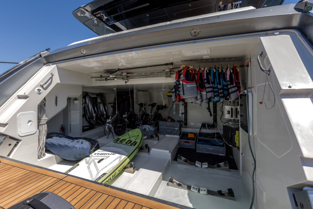 Riva 100 Corsaro “YOYITA II” - Featured 