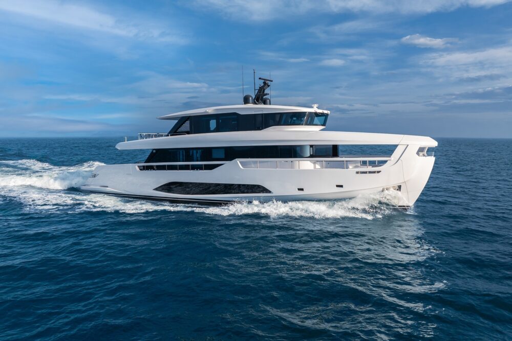Ferretti Yachts INFYNITO 90 - Внешний вид - Ferretti Yachts INFYNITO 90