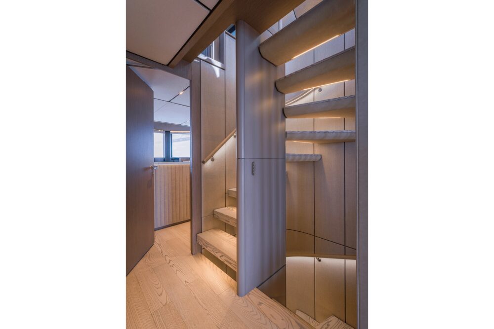 Ferretti Yachts INFYNITO 90 - Интерьер - Ferretti Yachts INFYNITO 90