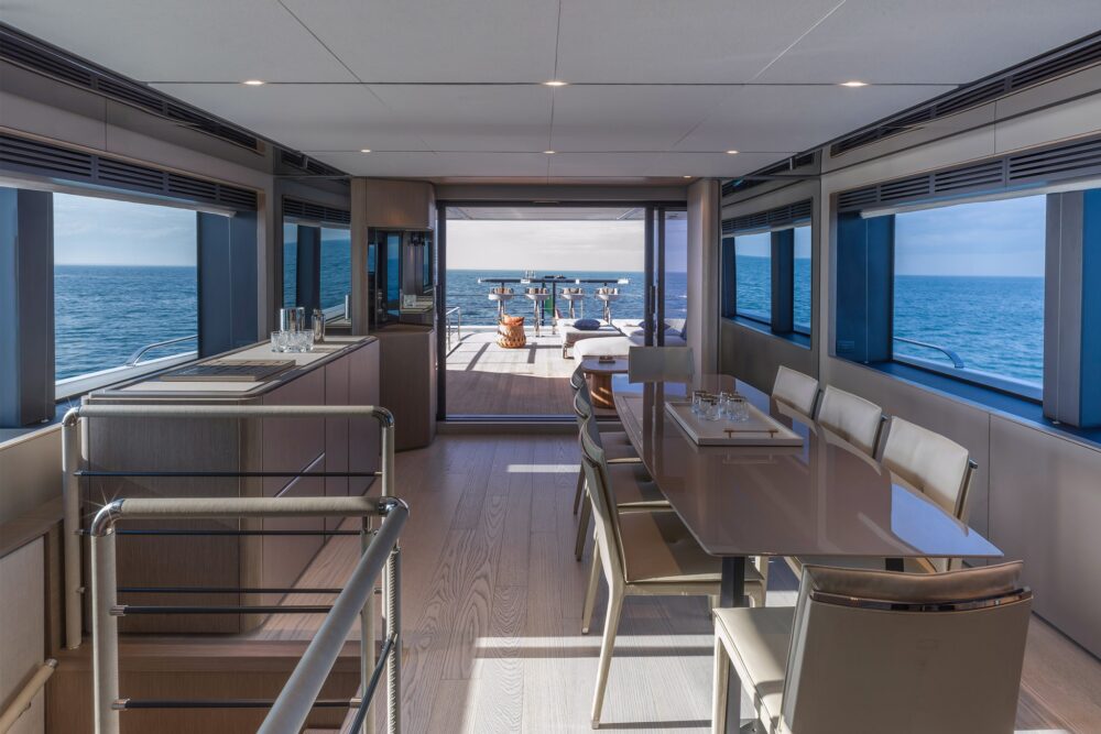 Ferretti Yachts INFYNITO 90 - Интерьер - Ferretti Yachts INFYNITO 90