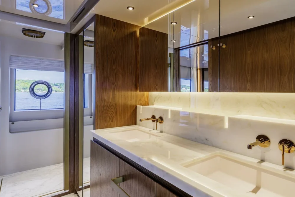 Custom Line 106 ˝QUANT˝ - Featured 