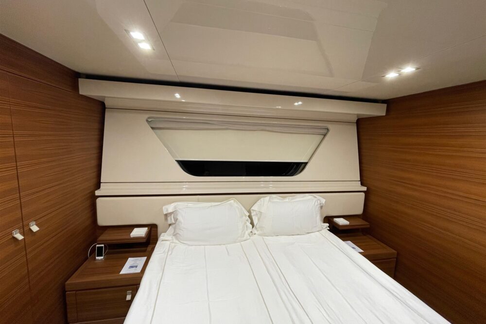 Custom Line Navetta 28 „ESTELLA III“ - Interiér 