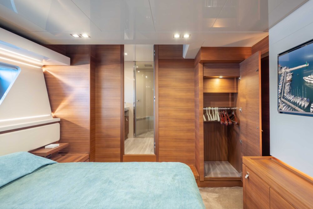 Custom Line Navetta 28 „ESTELLA III“ - Interiér 