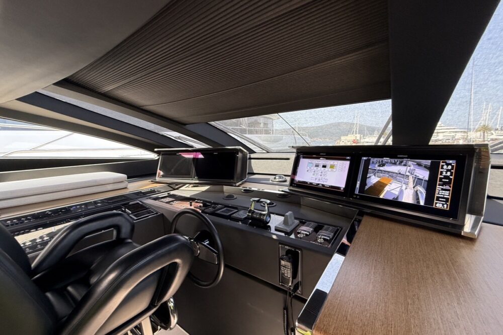 Riva 90 Argo - Interno 